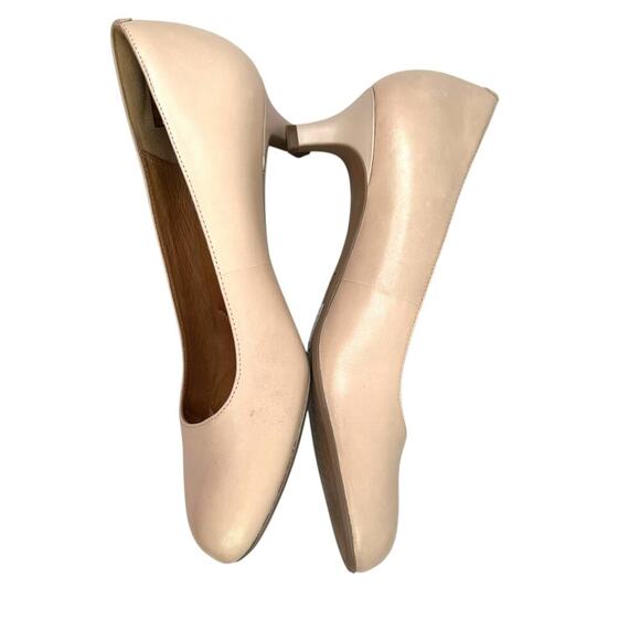 Clark’s Artisan Heavenly Shine Kitten-Heel Pumps in Nude Women's Size 8 1/2 - Picture 4 of 11